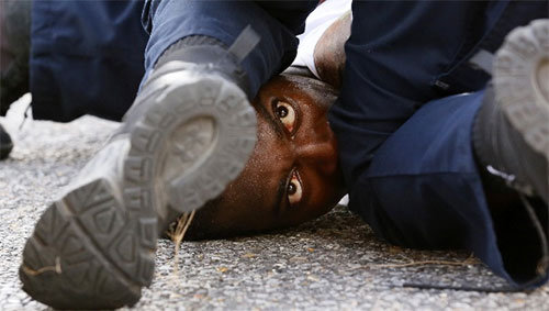 Policía de EEUU ha matado a 194 afroamericanos en 2016